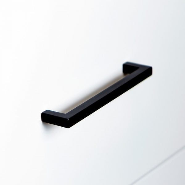 305923 11 Handtag 0143 128 svart